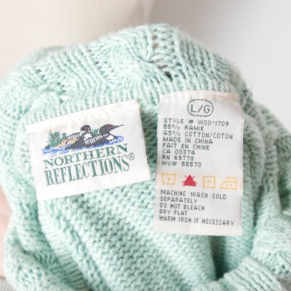 Vintage Y2K Northern Reflections Light Blue Turtleneck w/ White Snowflake Large - Picture 10 of 12